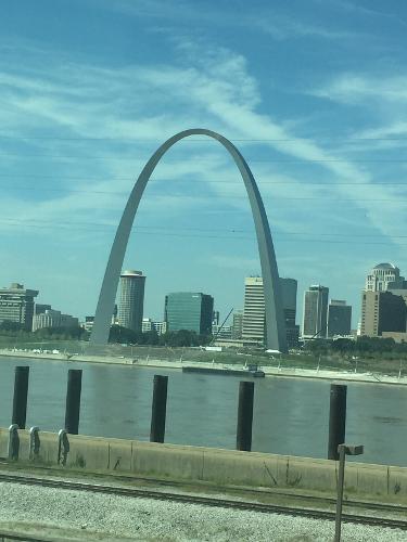 Casino queen st louis hours